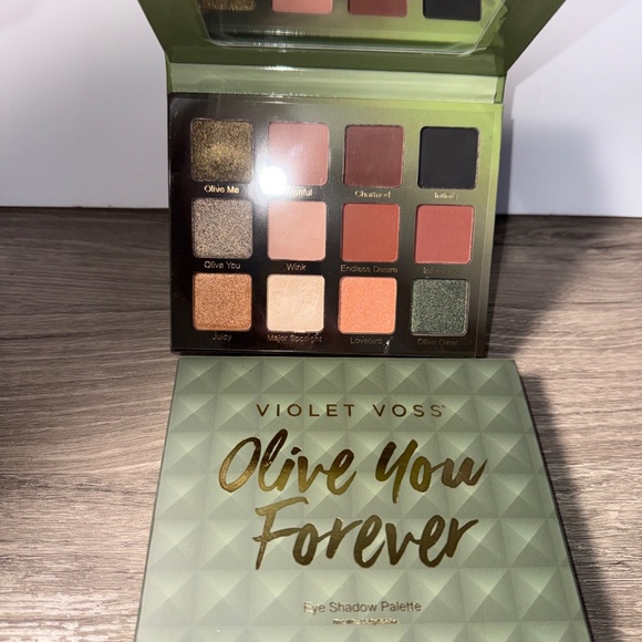 Violet Vose Eyeshadow Palette Olive You Forever New in Box - Picture 6 of 16